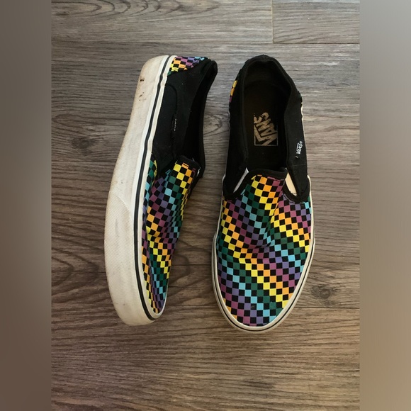 Vans - Picture 2 of 5